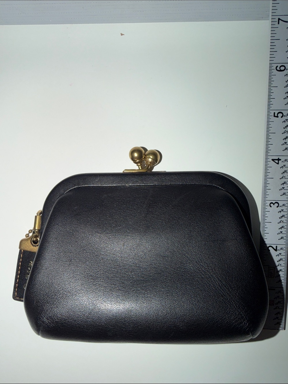 Vintage Coach Leather Kiss-Lock Wallet / Coin Purse - Picture 8 of 9